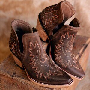 ✜NWT✜ Ariat Dixon Ankle Boots [Weathered Brown]